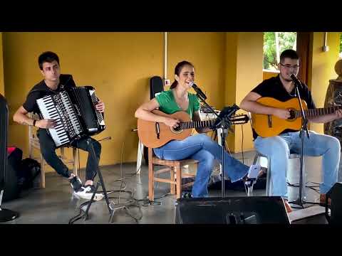 Apresentação em Brodowski - Flor Morena e Léo Martins - Entre o Rodeio e Você