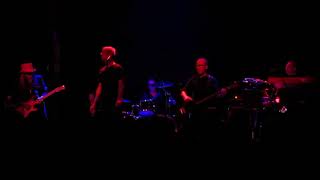 MODERN ENGLISH: life in the glad house