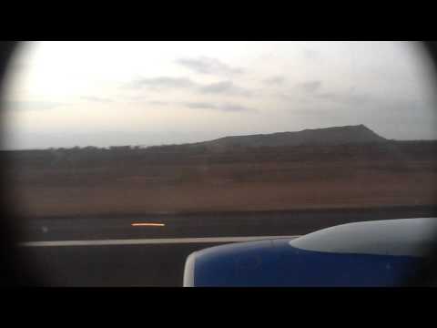 Decolagem de Nelson Mandela Intl na Praia num boieng 757-200 TACV para Cesaria Évora Intl em SV