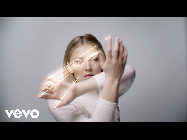 Astrid S – Hurts So Good