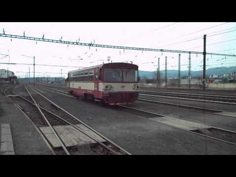 Příjezd vlaku Os 16804 (ČD 810.411) - Chomutov, 8. 4. 2013