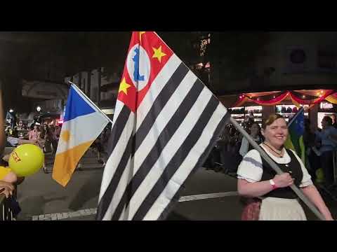 Oktoberfest Blumenau, desfile na rua 15 de Novembro