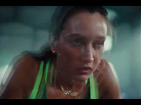 Intre medalii: Simona Radis