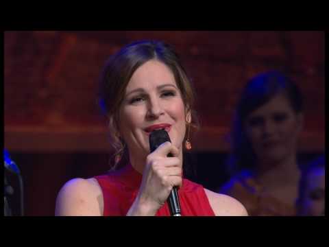 Prifarci & Manca Izmajlova -  Odpiraj dekle kamrico (ljudska)