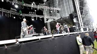 Apulanta - Reunalla  @ SaaristoOpenAir 2012 (Nokia 808 #pureview)