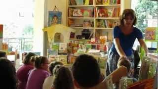 preview picture of video 'Emanuela Nava a Libri Parlanti books & coffee'