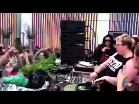 The Blessed Madonna torturing the audience with the noise she creates