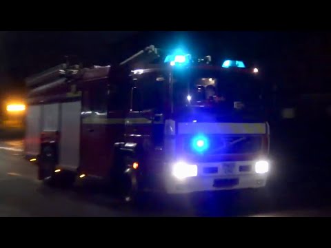 Philips Park Reserve Pump Responding - Greater Manchester Fire & Rescue Service