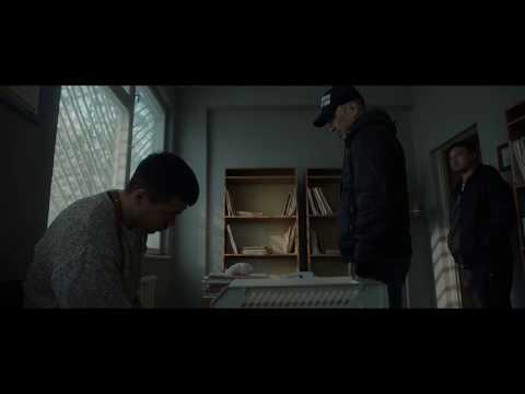 Черный, черный человек - официальный трейлер (версия без субтитров)