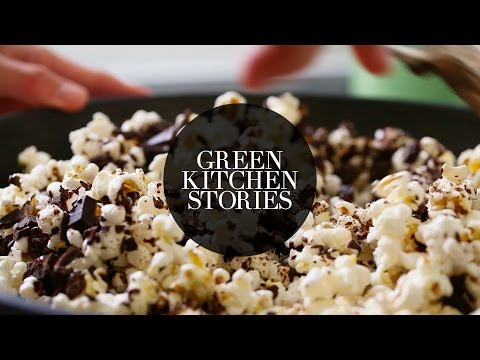 Sea Salt & Dark Chocolate Popcorn | Green Kitchen Stories