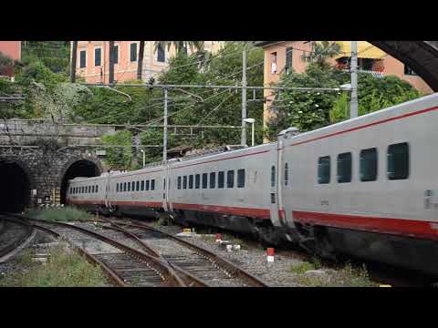 ETR480 27 con Frecciabianca 8620 in transito a Santa Margherita Ligure
