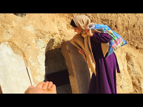 An unbelievable cabin built after years of homelessness.