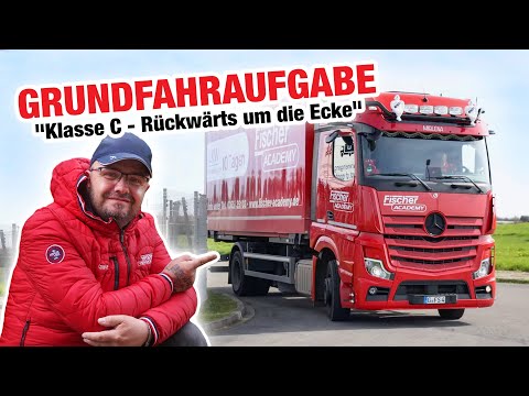 Basic truck driving task (Class C) - Reversing around a corner on the right