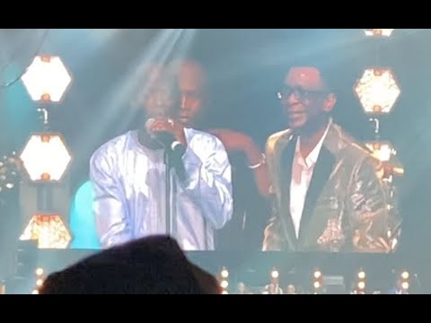 L'émouvant duo Youssou Ndour - Omar Péne qui a enflammé Bercy 2022