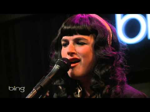 Laura Warshauer - Running From the Grave (Bing Lounge)