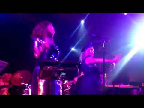 PRINCESS (Maya Rudolph & Gretchen Lieberum) performing 'Darling Nikki' at the Troubadour 11/20/2014