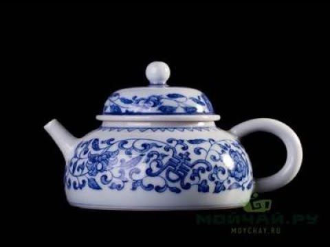 Чайник # 26239, цзиньдэчжэньский фарфор, ручная роспись, 185 мл. Чайник # 26239, цзиньдэчжэньский фарфор, ручная роспись, 185 мл.
