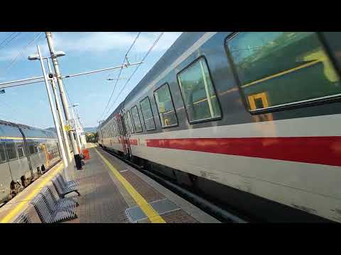 IC 510 Salerno Torino porta Nuova in transito a Genova Nervi