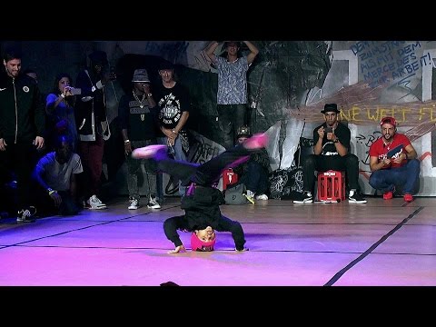 Kidz Dance Battle by "Nothing but Flavor". 2 girls vs 2 boys. Amazing!