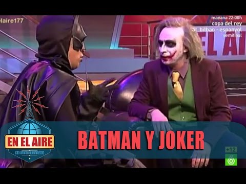 El Joker: "Soy el caos, intento beberme el agua por el culo" - En el aire