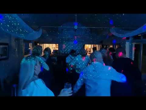 I DJ 4 YOU video.