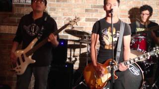 The Fact Remains - Femme Fatale (Live)