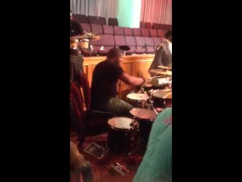 Pastor Kim Burrell concert/ praise break bump