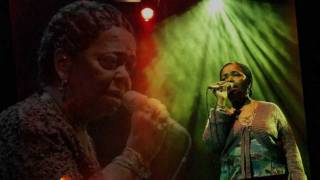 Césaria Evora elle chante hommage