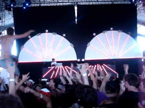 "Coachella 2009" Surkin - (david guetta // dj mujava)  - Sahara Saturday pt7
