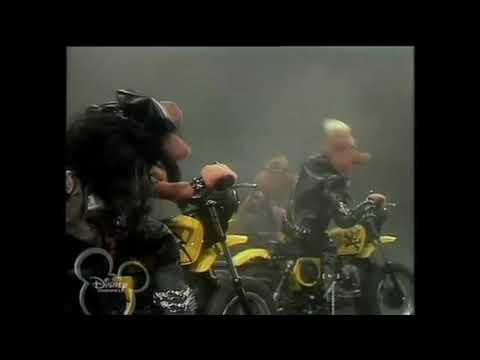 Muppet Songs: Miss Piggy - I Get Around