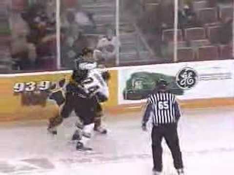 Chris Stewart vs Luke Gazdic