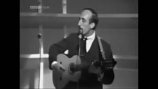 Peter, Paul and Mary - On a Desert Island (With You In My Dreams) (Stookey's Guitar)
