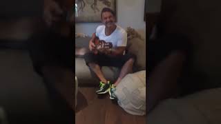 Ricardo y Nico Arjona: "Nada es como tú"