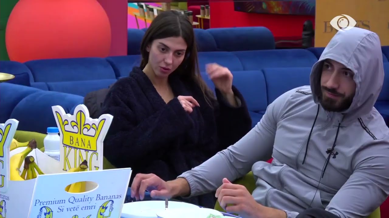 “Janë duke e tepruar shumë me këtë djalë”/ Jozi bisedon me banorët