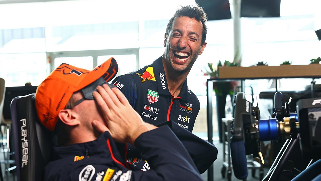Thumbnail for article: Verstappen, Perez en Ricciardo hebben lol in sim-challenge