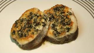 Merluza a la plancha con ajos y perejil