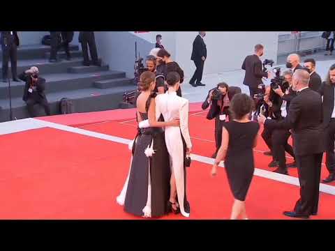 Penelope Cruz and Milena Smit Biennale Cinema 2021 Madres Paralelas Venice Film Festival 2021