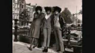 Diana Ross &amp; T he Supremes - Nothing But Heartaches - 1965