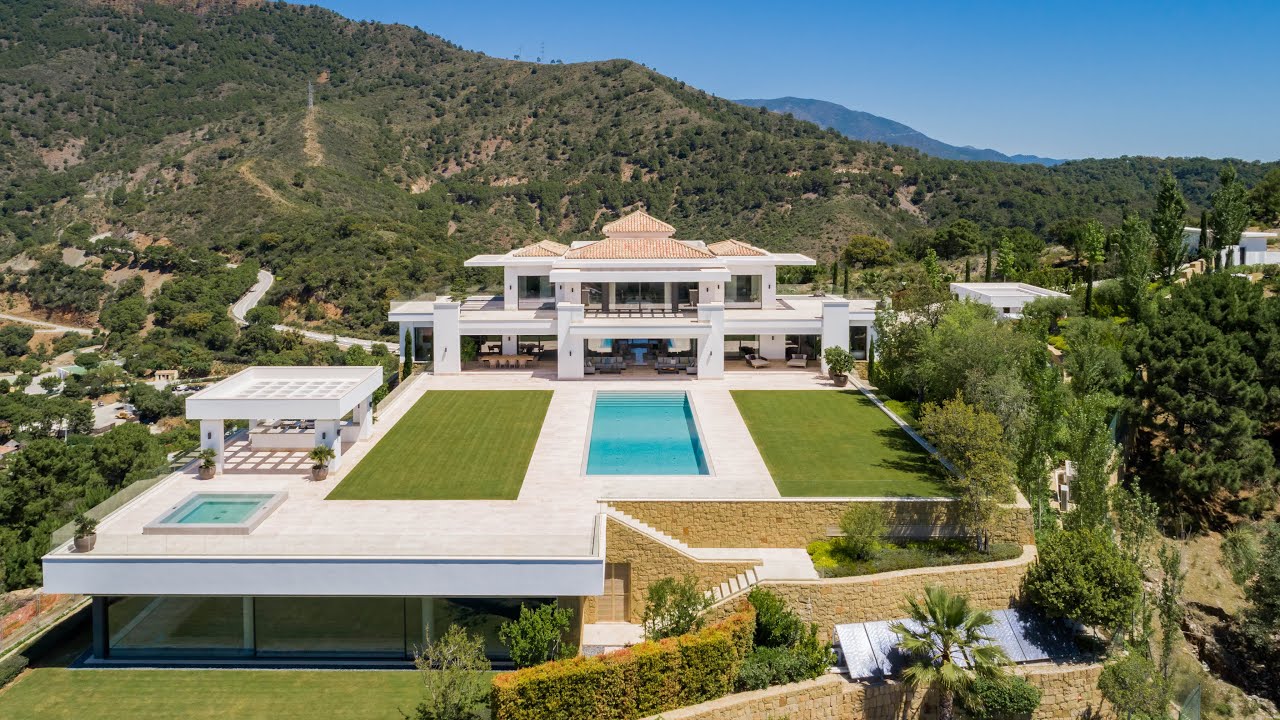 Spectaculaire villa contemporaine récemment terminée à vendre en exclusivité, avec vue panoramique à La Zagaleta, Benahavís