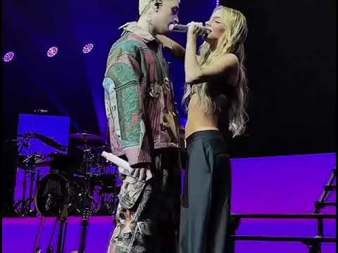 TINI and Tiago PZK presenting "Me Enteré" tonight at the Movistar Arena 🖤