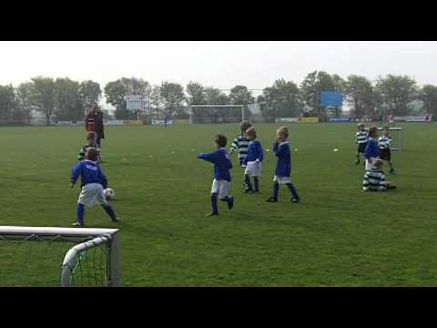 Voetbal Serooskerke MP2 - Zeelandia M'burg MP5  16 april 2011