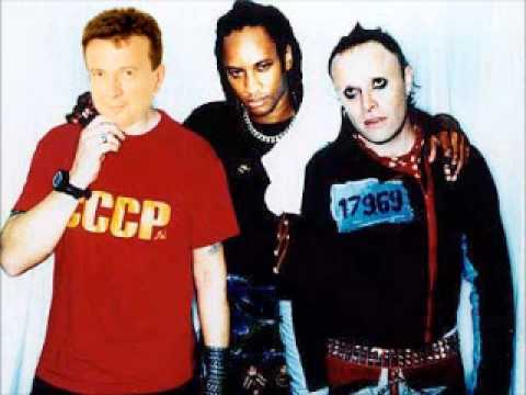 Pupo vs The Prodigy - Smack My Pupo