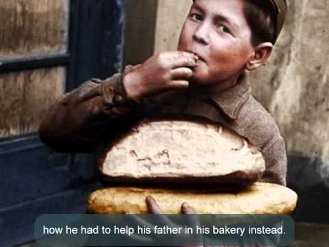 Fil-Pjazza Tar-Rahal(In the village square)