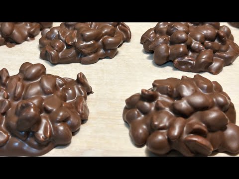 10 MINUTE CHOCOLATE PEANUT CLUSTERS!