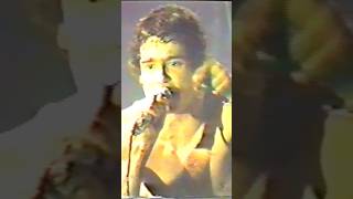 Henry Rollins FLIPS OUT on the crowd at a Black Flag show in 1983 #punk #punkrock #hardcore #music