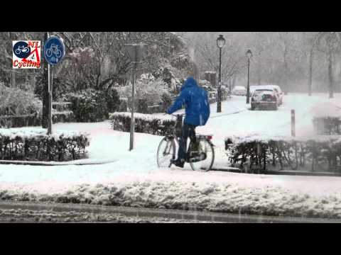 Winter cycling in 's-Hertogenbosch NL