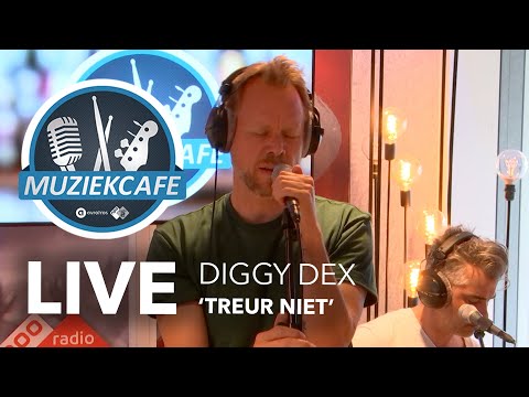 Diggy Dex - 'Treur Niet' live bij Muziekcafé