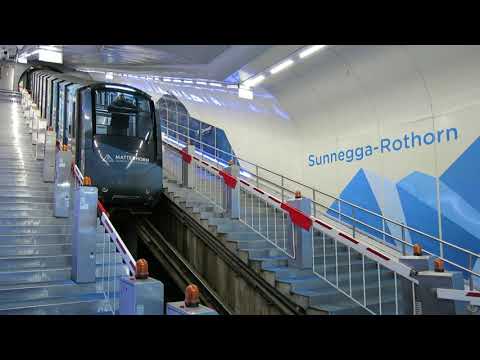 Standseilbahn 3920.01 Zermatt - Sunnegga - Wagen kommt in die Talstation