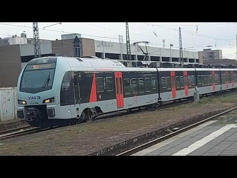 Einfahrt VIAS ET 25 2206 in Krefeld Hbf