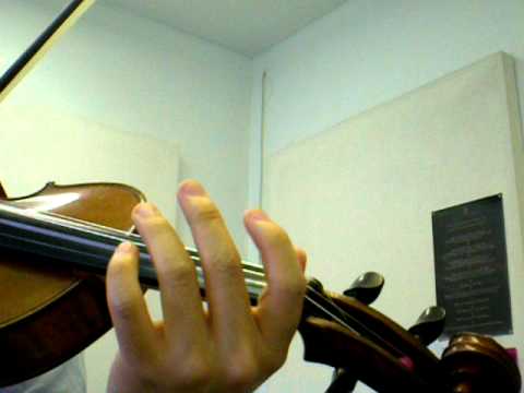 Suzuki violin volume 1 number 15 Minuet 3 by J.S. Bach.AVI